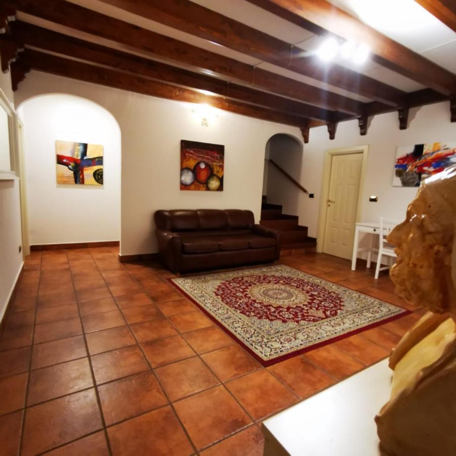 Room N.22 Suite & Apartment Taranto Exterior photo